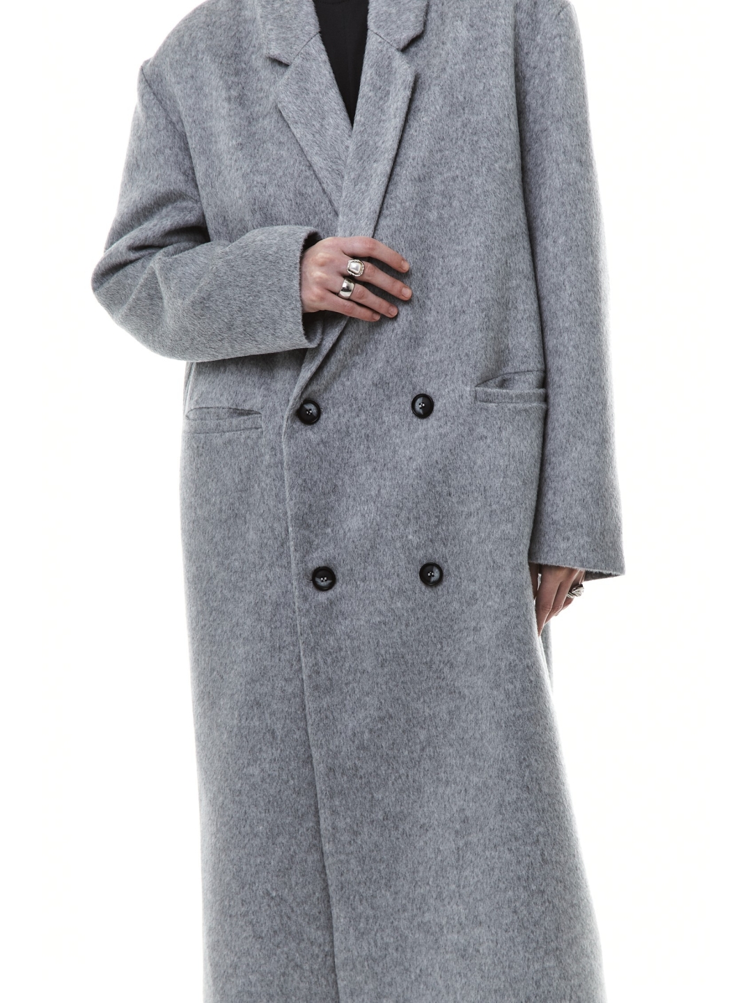 Утепленное пальто с листочкой серое_5